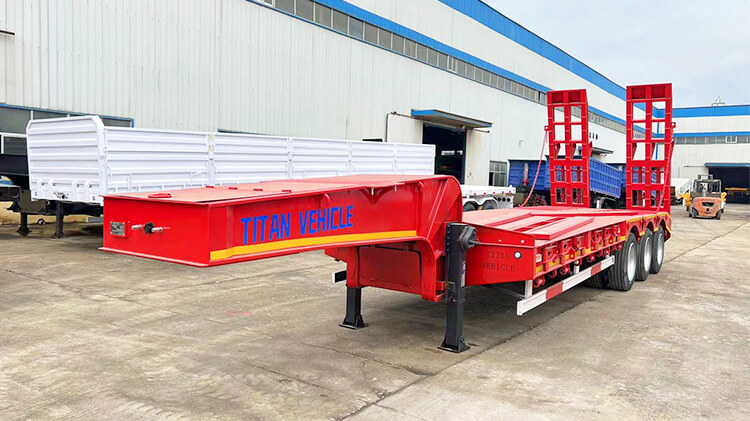 Tri Axle Lowbed Loader for Sale in Puerto Plata Dominican