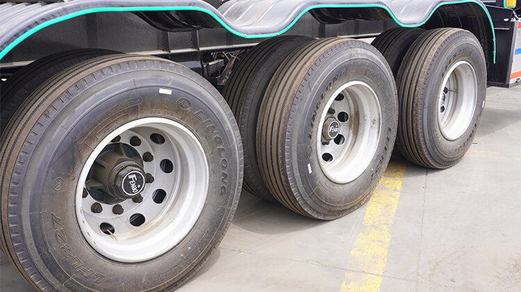 37 Ton Side Loader Trailer for Sale in Dominican