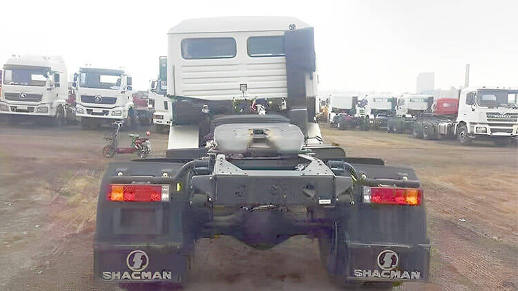 Shacman F2000 6x4 Head Truck for Sale in Dominican