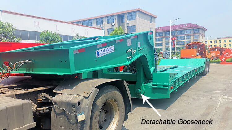 3 Axle Hydraulic Detachable Gooseneck Lowboy Trailer for Hauling Heavy Equipment in Dominican