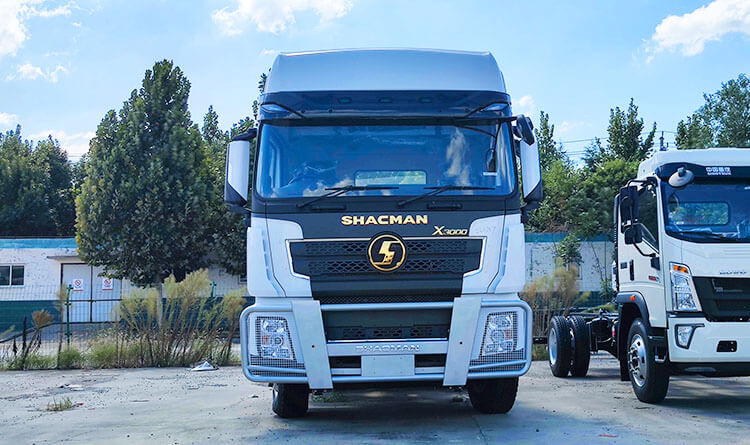 Shacman X3000 6x4 Tractor Head for Sale in Dominican